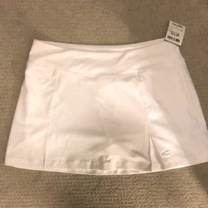 Avis white tennis skirt